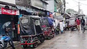 লঘুচাপের প্রভাবে বৃষ্টিপাত, জনজীবনে ভোগান্তি