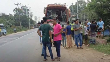 নরসিংদীতে রাস্তা পার হতে গিয়ে বাসচাপায় শিশু নিহত