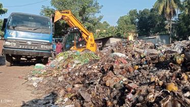 অবশেষে দোহার পৌরসভার বর্জ্য অপসারণ শুরু