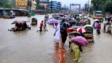 চট্টগ্রামে ৩০ বছরের মধ্যে রেকর্ড বৃষ্টিপাত 