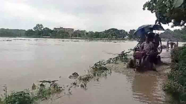 ভারী বর্ষণে রাঙ্গামাটিতে পাহাড় ধস, নিম্নাঞ্চল প্লাবিত