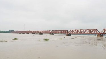 কমতে শুরু করেছে নদীর পানি, কমেনি দুর্ভোগ 