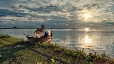 রোদের দেখা মিলেছে