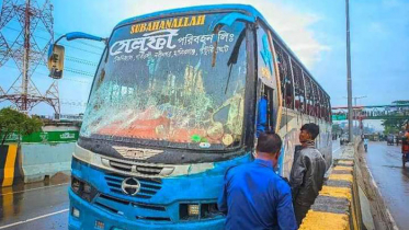 সেলফি পরিবহনের দুই বাসের রেষারেষি, ব্যাংক কর্মকর্তাসহ নিহত ২