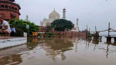 ৪৫ বছরে এই প্রথম যমুনার পানি তাজমহলে!