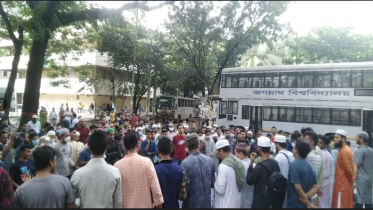 তিথি সরকারের আজীবন বহিষ্কারের দাবিতে জবিতে বিক্ষোভ 