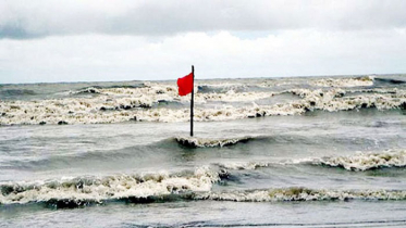 সাগরে সুস্পষ্ট লঘুচাপ, বন্দরে ৩ নম্বর সতর্কসংকেত