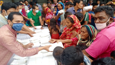 প্রধানমন্ত্রীর জন্মদিন উপলক্ষে যুবলীগের খাবার বিতরণ