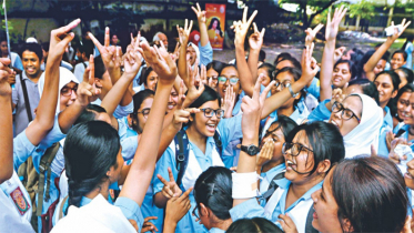 এইচএসসি’র ফলের অপেক্ষায় শিক্ষার্থীরা